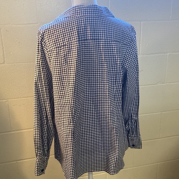 Lane Bryant Ladies Button Down Top - Picture 6 of 8